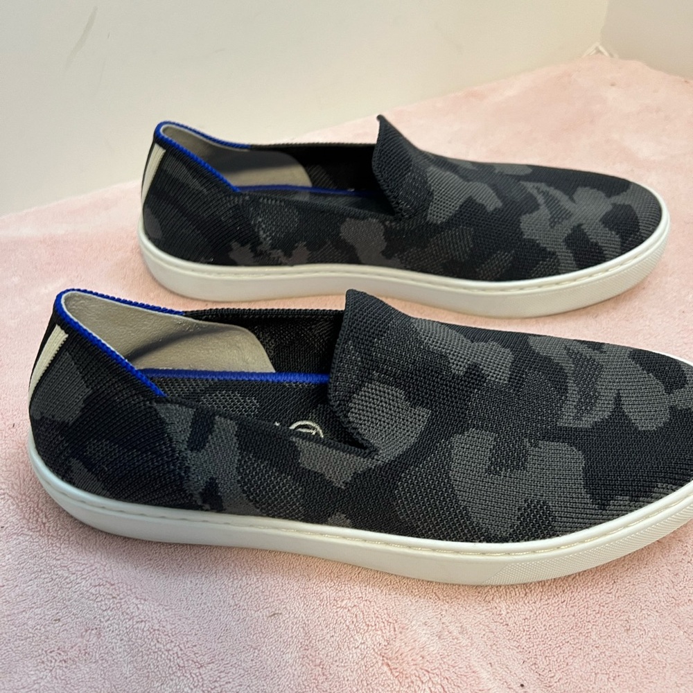 Rothy’s Sneakers Camo Black and Gray Sz 8